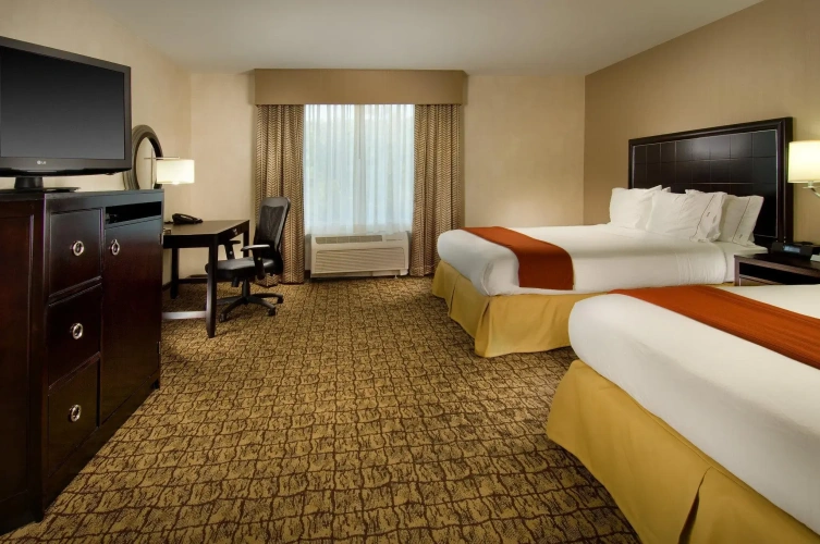 Quadruple Suite