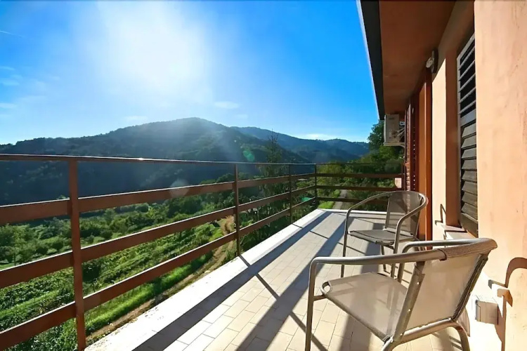 Two-Bedroom Apartment in Pomjan