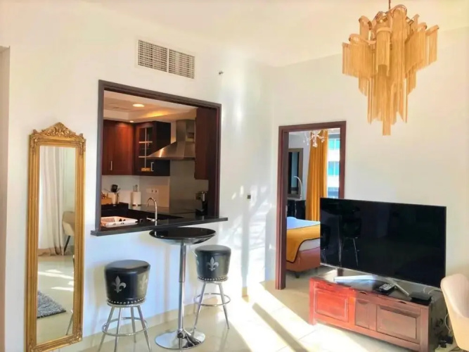 Stunning Downtown apartment with balcony
