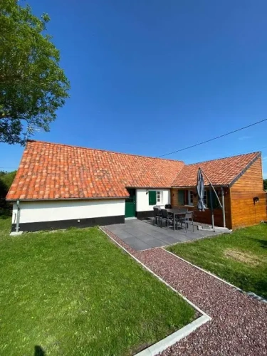 2 Bedrooms Cottage