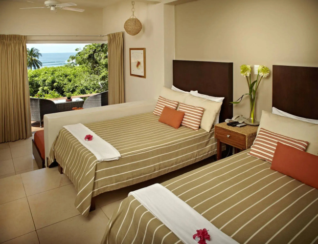 Las Flores Resort