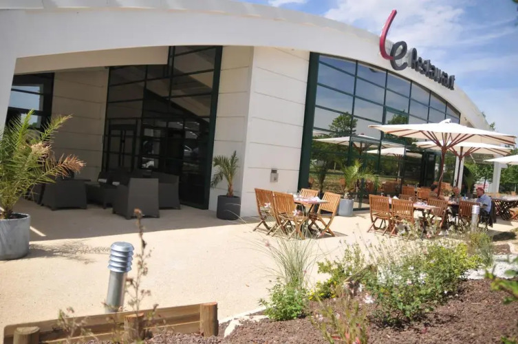 Campanile Poitiers - Site du Futuroscope Hotel Overview