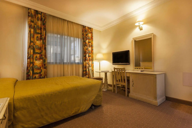 Amman West Hotel