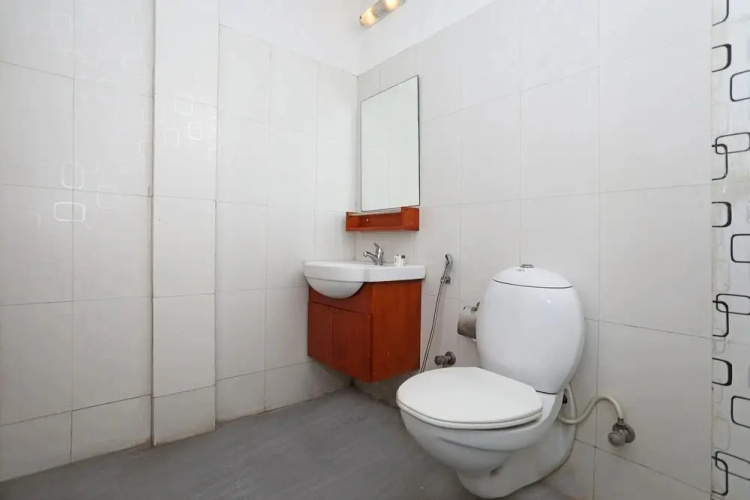 OYO 24109 Hotel Santushti