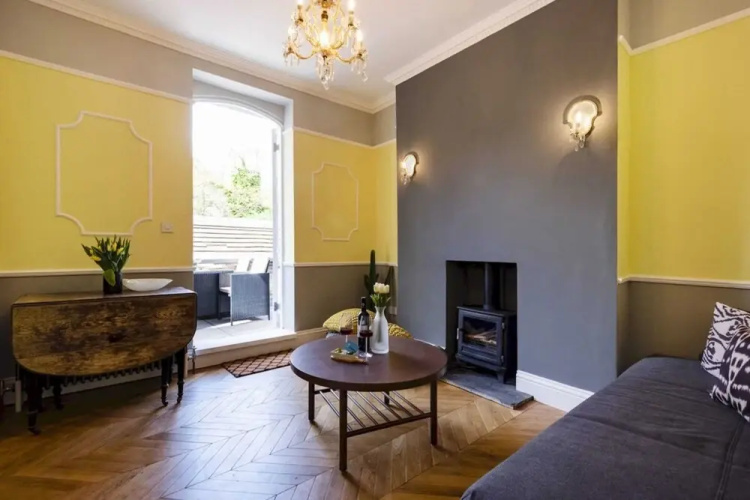 Stylish Hyde Park Gem