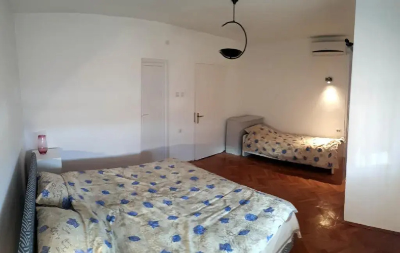 Edelweiss Hostel