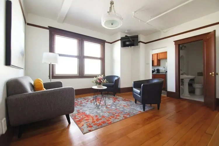 Classic Single room with city view