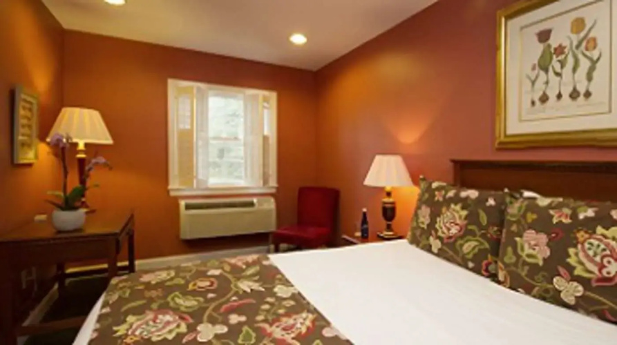 Airlie Hotel