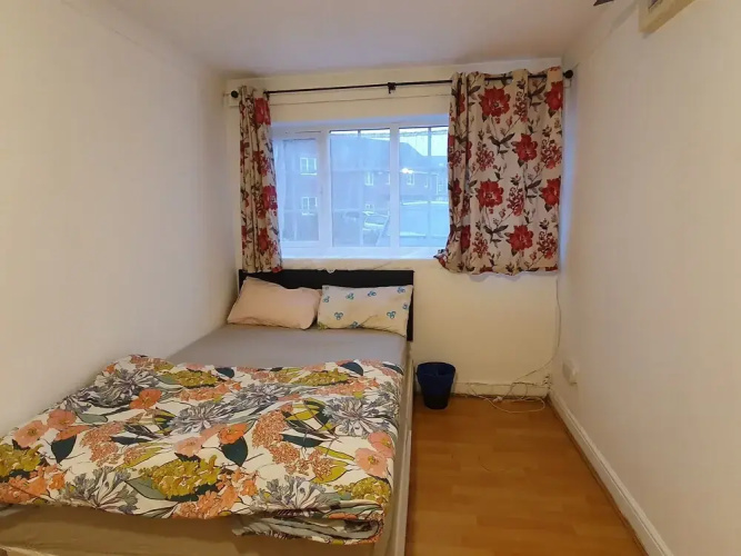 9 Cobb Close Holiday House