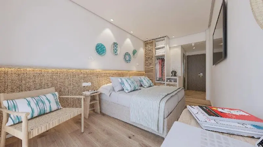 1 Bedroom Standard Double room with balcony and with partial sea view