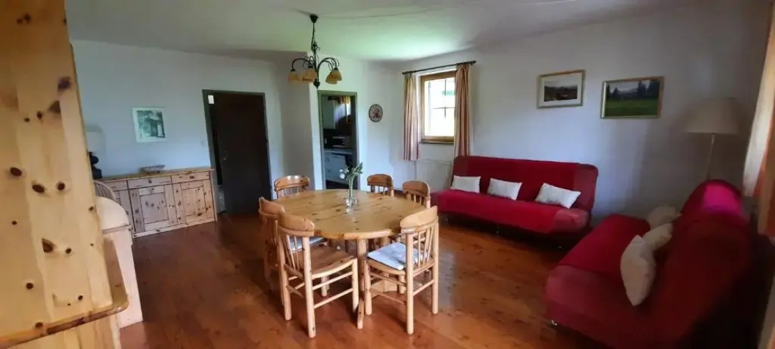 3 Bedrooms Apartment