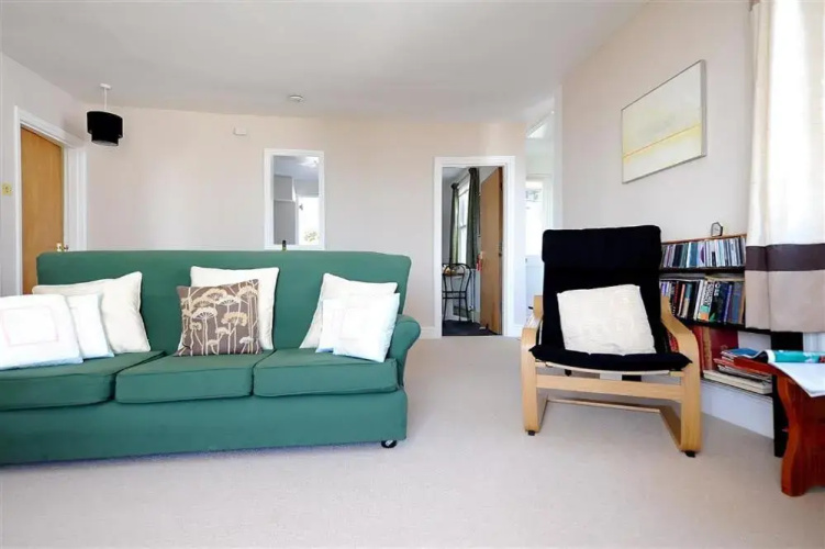 2 Harbour Heights