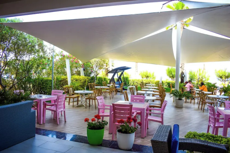 FAFA Beach Resort