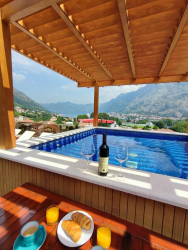 Villa Vista Real