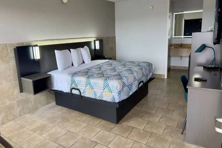 Motel 6 Mesquite, TX – Town East