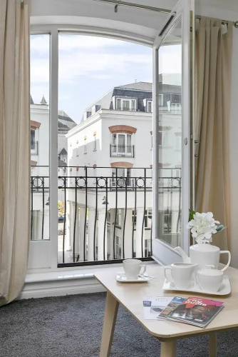 Piazza View Cathedral Quarter Apartment