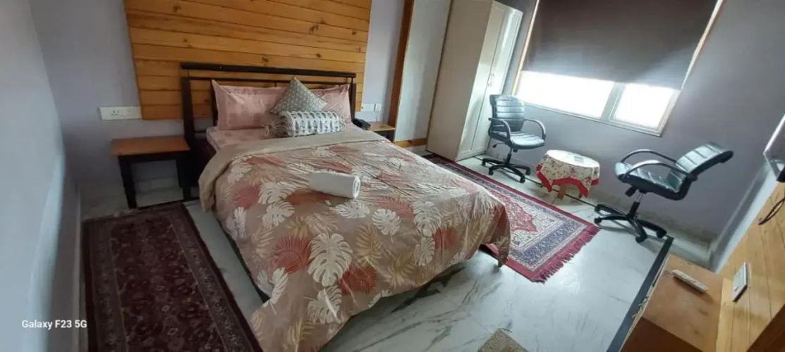 At Home In Lodge