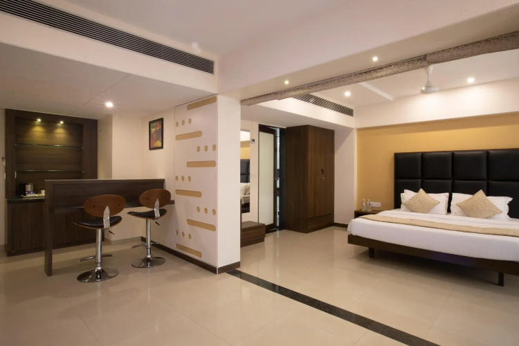 VITS Shalimar Hotel