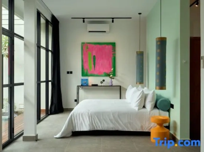 Triple Villa