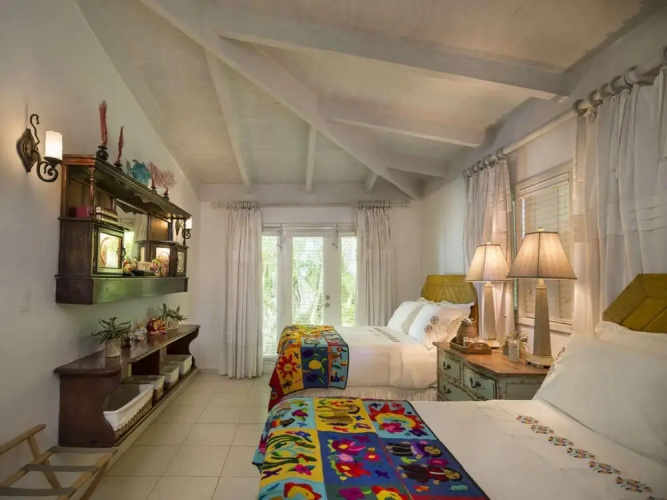 Sunny Vacation Villa 16