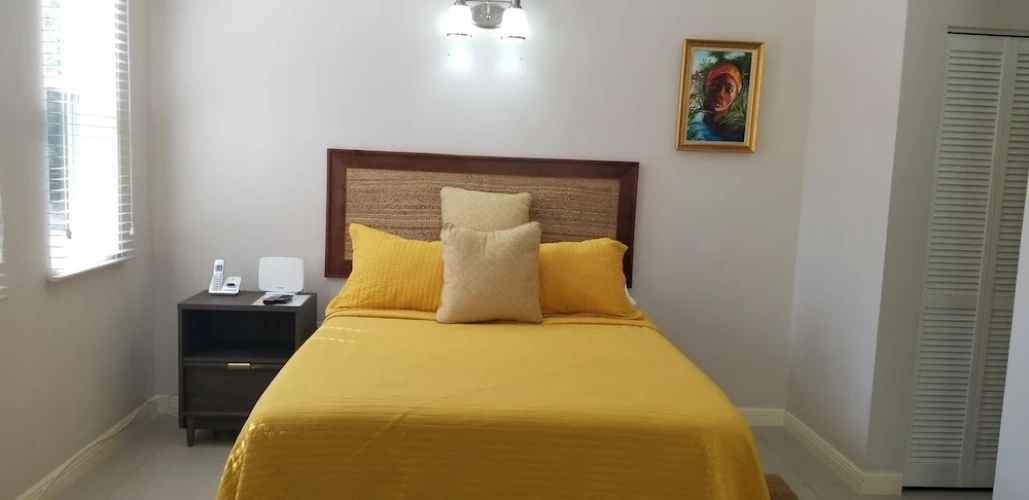 2 Bedrooms Business Apartment