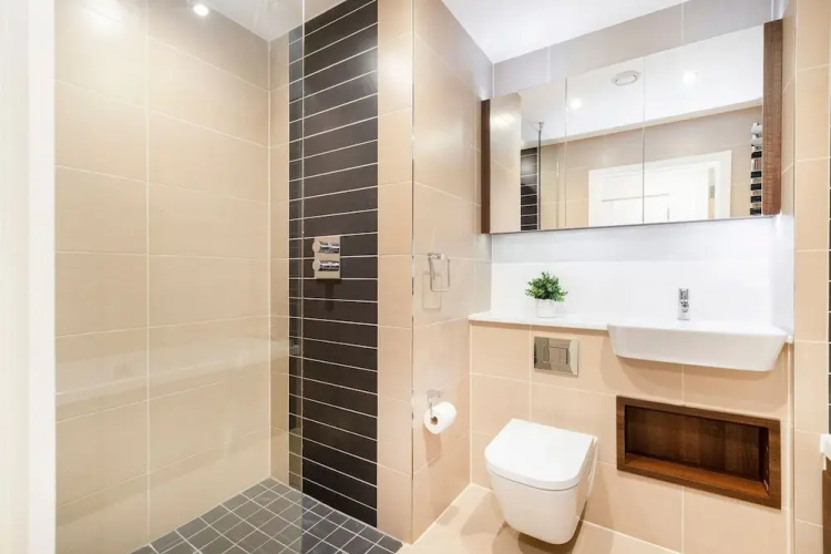 Charming 2BR 2BA Near Tower Bridge