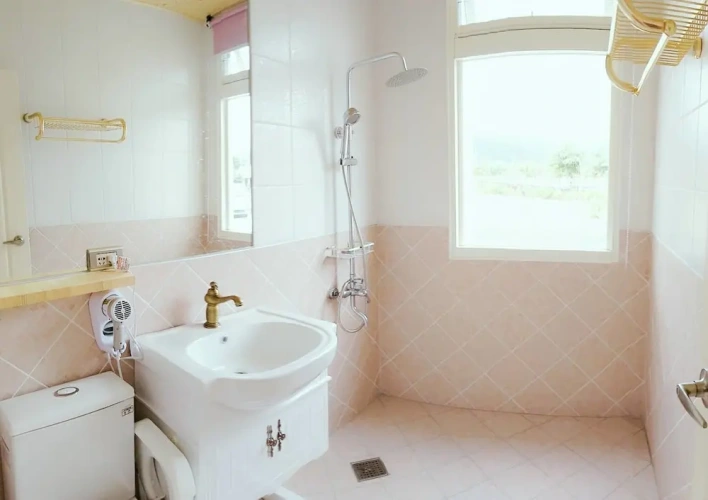 1 Bedroom Standard Quadruple Family room