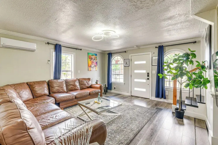 Walk to Shops & Dining: Modern Houston Apt!