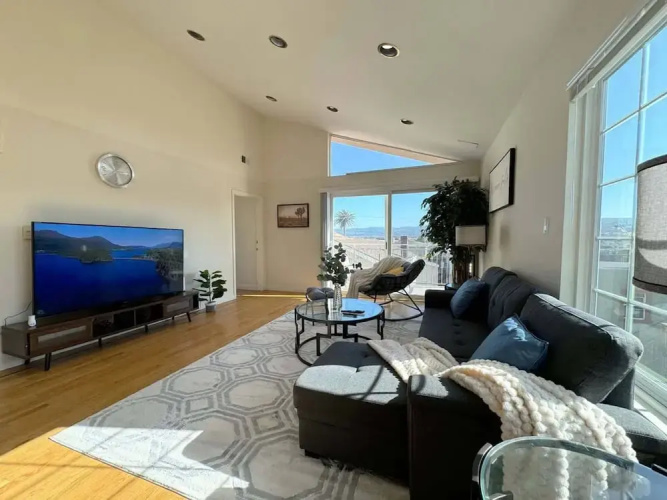South Sf Spacious Entire Unit With 3brs 3bth On 2f - Burlingame, CA