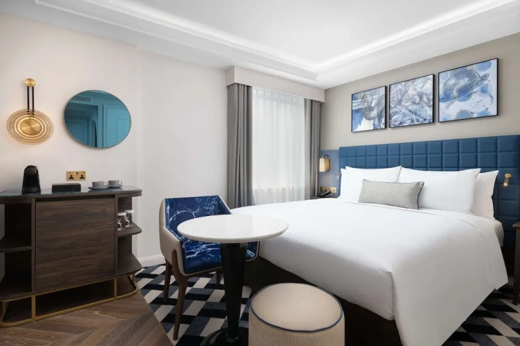 Queen/King Double room