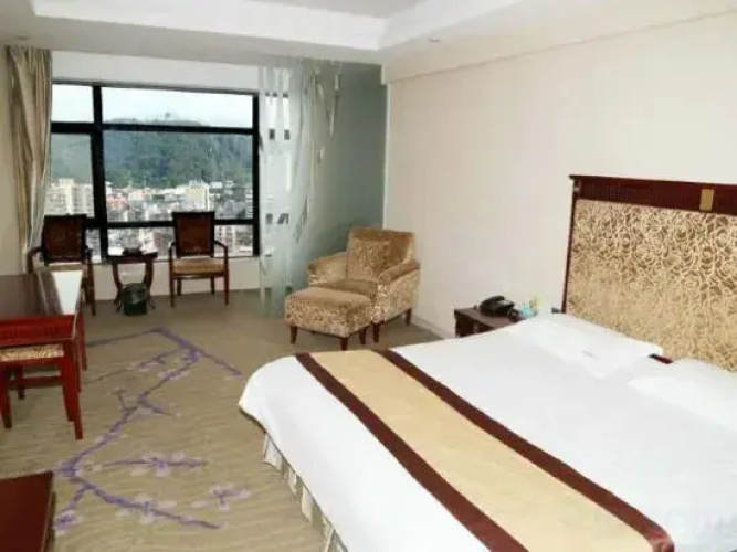 Century Sunshine Hotel