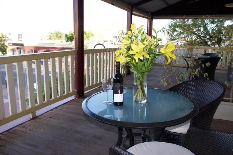 Balcony on Sixth Lodge