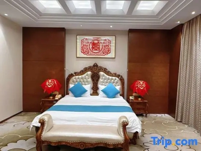 Deluxe Double Suite with river view