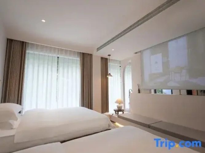 Standard room with view