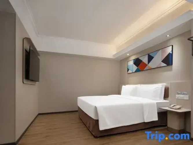 Standard Double room with city view