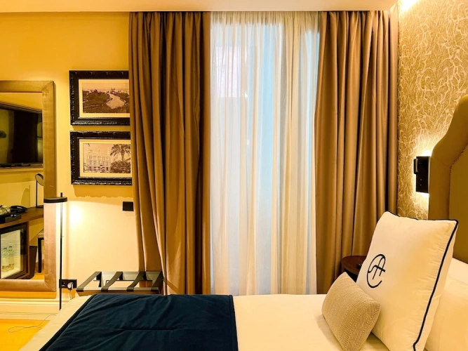 Economy room