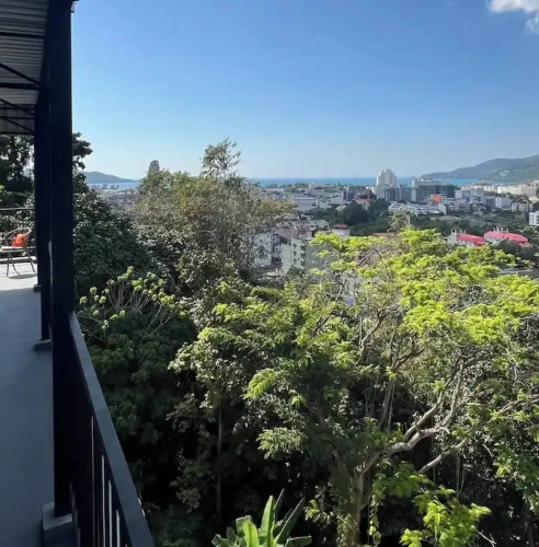4 Bedrooms Cottage with balcony
