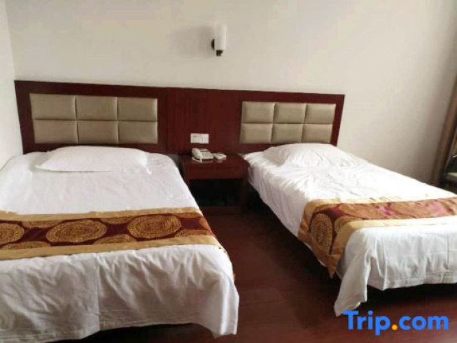 Three Gate 9 1 Hotel