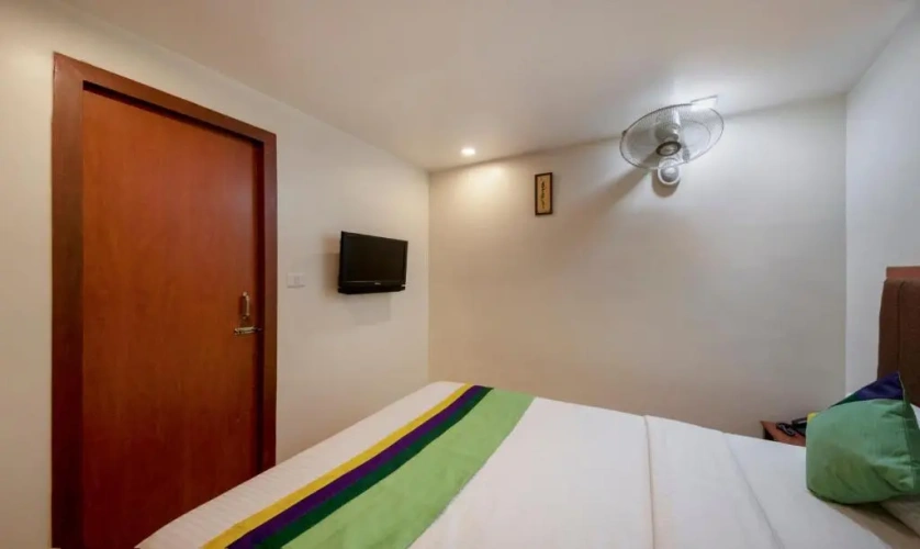 Economy room