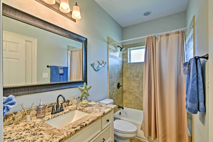 4 Bedrooms Cottage