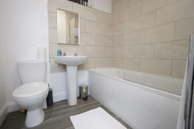Kirkstall Serviced Apartments Leeds