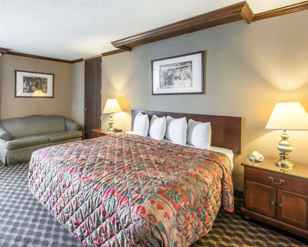 Rodeway Inn & Suites Boulder Broker photo 6