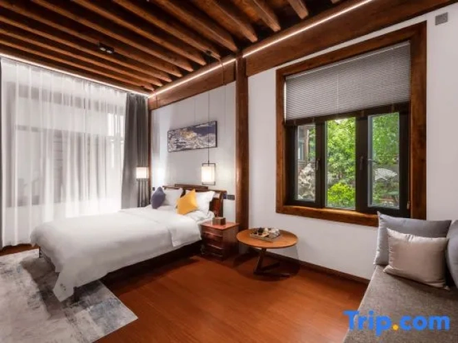 2 Bedrooms Suite