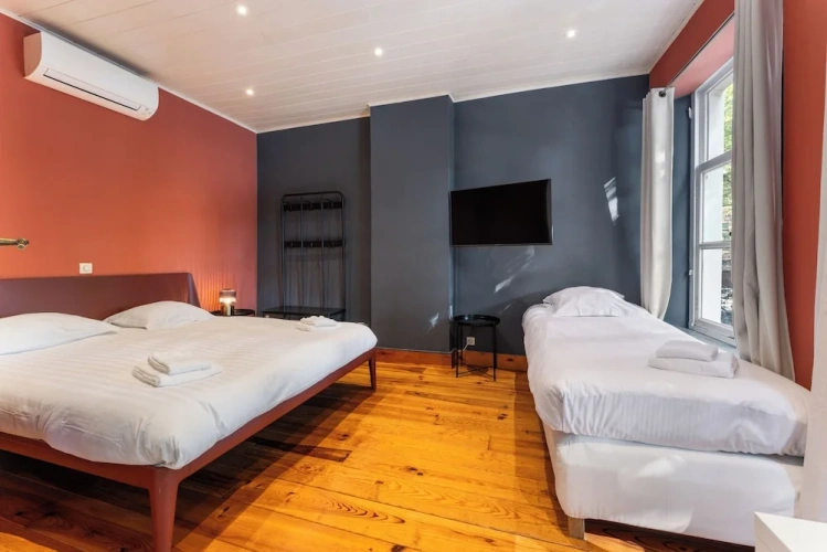 Comfort Triple room with city view