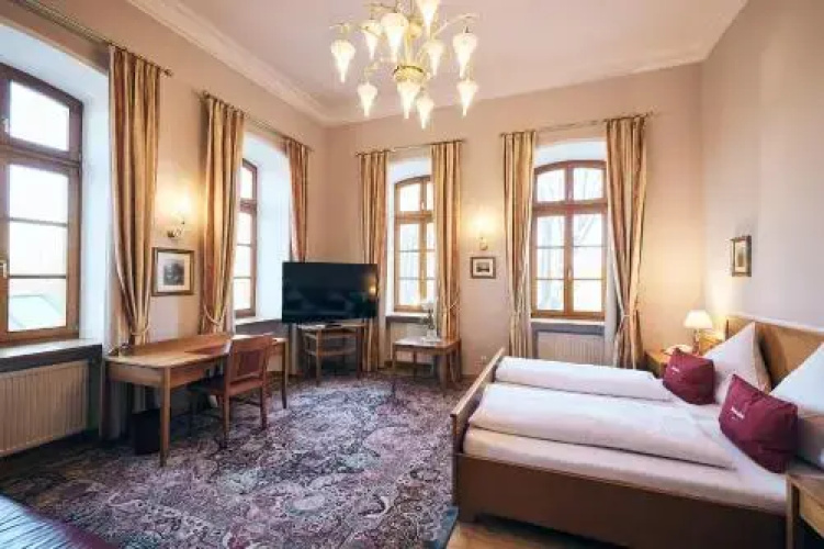 Hotel & Restaurant Waldschloss