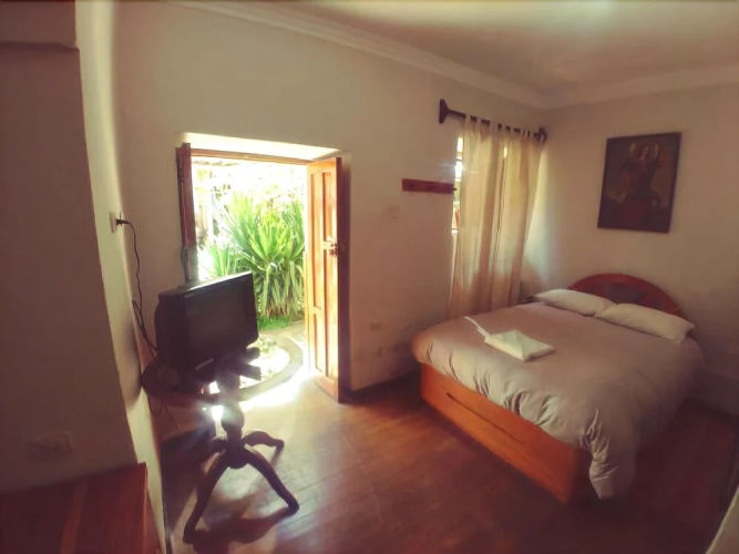 Hospedaje Familiar Sihuar