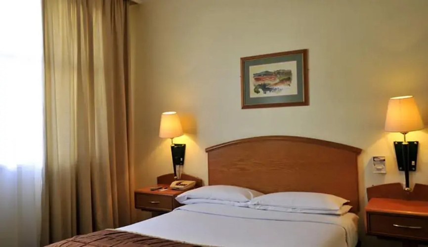 Cresta Oasis