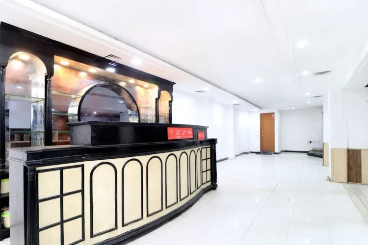 Oyo 24326 Ab Hotel
