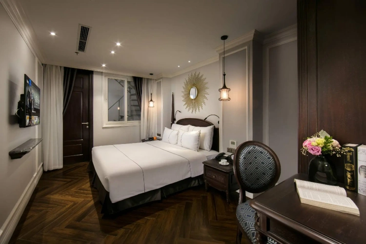 Deluxe Double room with city view