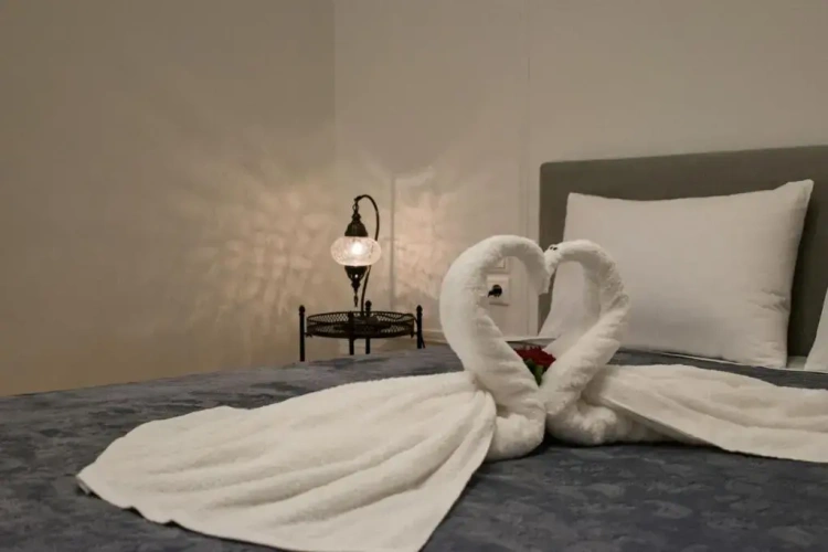 2 Bedrooms Apartment